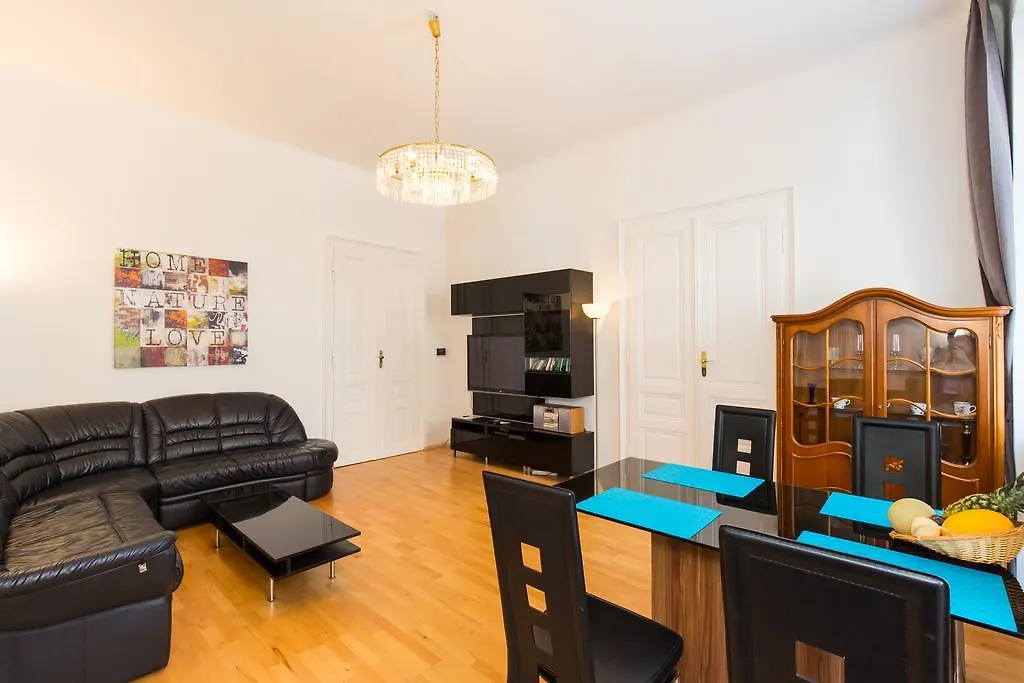 Wunderschone Altbauwohnung Von 1900 비엔나 0*,